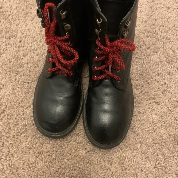 Kurt Geiger Black Boots with Red Laces - Picture 2 of 4